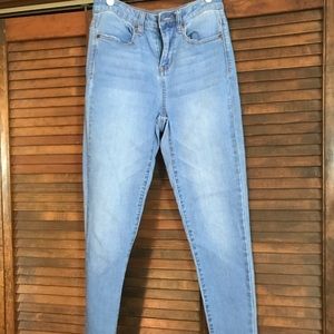 SO High Rise Light Wash Jeggings